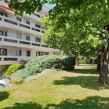 Cozy 2-room Apartment, 10 Min Walk To Tram For Geneva